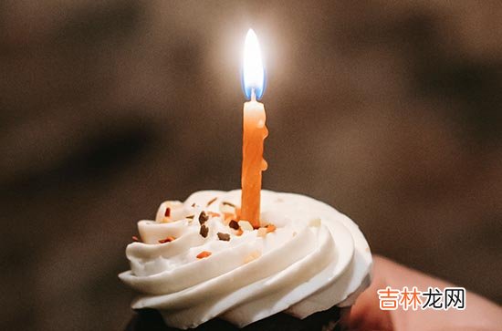 关于自己生日的说说 2023年祝自己生日快乐的说说