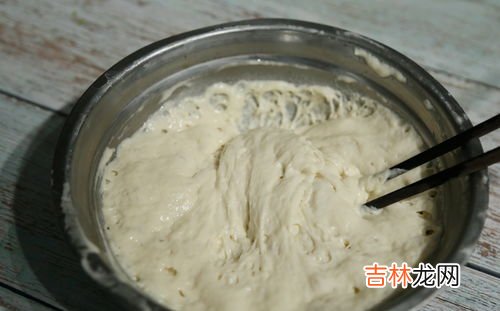 做面包时面粘手怎么办,面包机和面太粘手怎么解决?