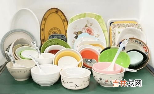 密胺餐具有毒吗,密胺餐具对人体有危害吗？