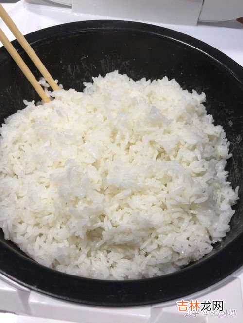 没煮熟的米能吃吗,煮米饭时有时没煮熟，吃了会对人有坏处吗？