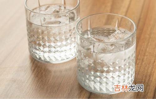 耗油变得像水一样是什么原因,蚝油变成水是不是坏了,还能不能吃,没过保质期