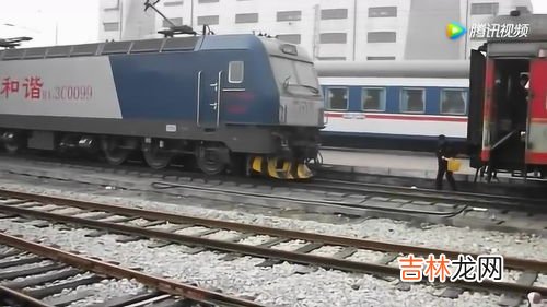 怎么区分动车和火车,动车和火车区别在哪?