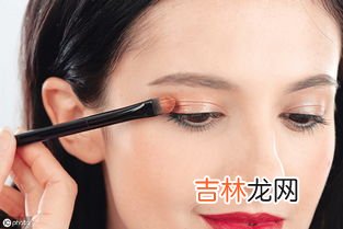 柴油弄眼睛里有影响吗,我眼底不好,经常接触柴油汽油有伤害吗?最近总觉得眼睛干涩眼睛特别累的感觉时不长的头痛,汽油柴油对…
