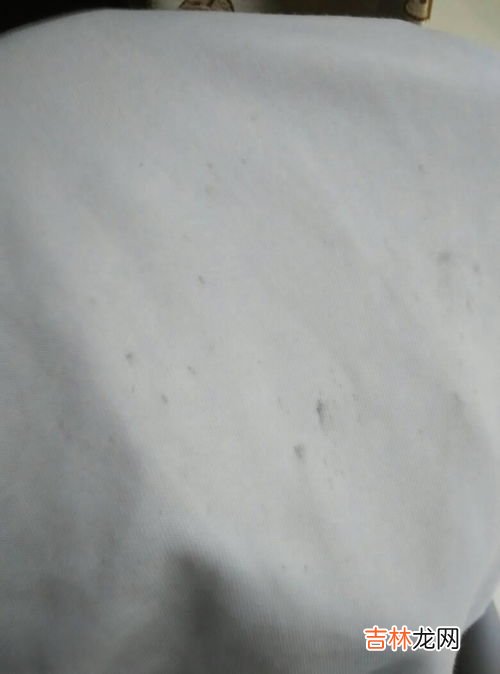 衣服泛黄怎样才能洗得干净,衣服发黄怎么洗掉?