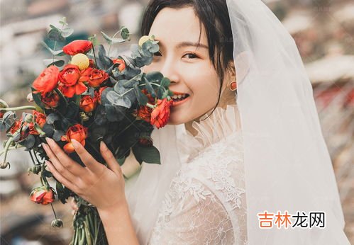 伴娘堵门一般先说什么,伴娘堵门的开场白台词