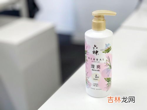 洗澡时要不要用沐浴露,洗澡用沐浴露好?