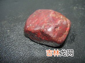 怎么判断是不是鸡血石,怎样辨别鸡血石和普通红石头
