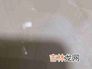 地板砖打滑是什么原因,家里地砖很滑怎么办？有什么简单方法？