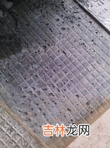 地板砖打滑是什么原因,家里地砖很滑怎么办？有什么简单方法？