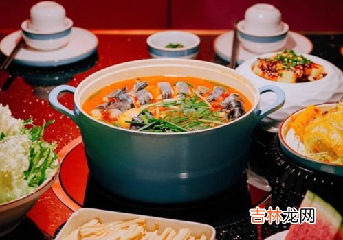 高铁上可以吃自嗨锅吗,自嗨锅可以带上高铁吗?