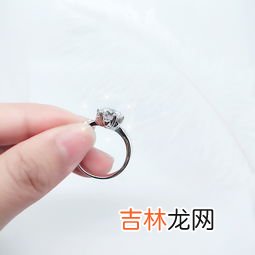 莫桑石和钻石有什么区别,莫桑钻和钻石的区别是什么
