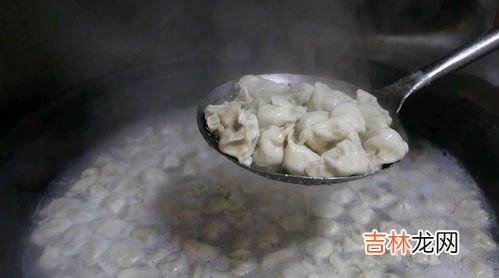 刚包的饺子煮几分钟,新包饺子煮多久才熟 新鲜饺子煮几分钟才熟