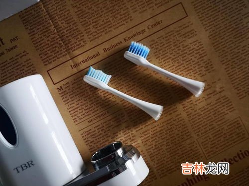 电动牙刷刷完牙漱口吗,电动牙刷的正确使用方法？