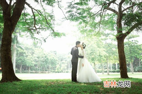 拍婚纱照需要准备啥东西,拍婚纱照需要带什么东西?