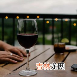 明代医药学家是谁,李时珍是一位伟大的什么家和什么家?