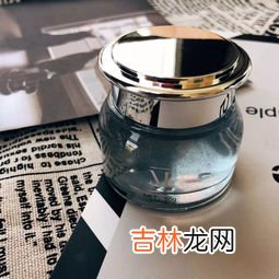 晚上先擦精华还是面霜,用了精华液还要用霜吗？护肤的正确顺序是什么？护肤时要注意什么？