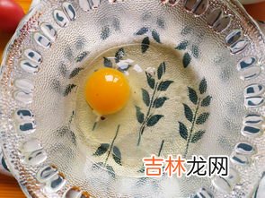 保鲜膜可以放锅里蒸吗,保鲜膜可以放在蒸锅里面蒸吗