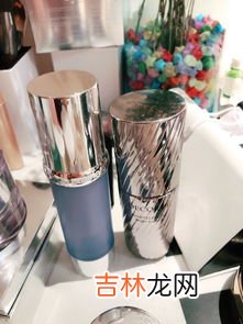 晚上先用精华还是先用乳液,晚上做完面膜后是先用乳液还是先用精华液？