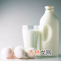 晚上先喝牛奶还是刷牙,刷完牙喝牛奶还要刷牙吗，睡前喝完牛奶还要刷牙吗