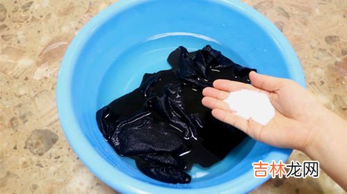 黑色衣服怎么洗不掉色,黑色衣服应该如何清洗不掉色