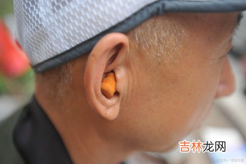 耳塞能降低多少分贝,请问隔音耳塞可以阻隔多大的噪音??