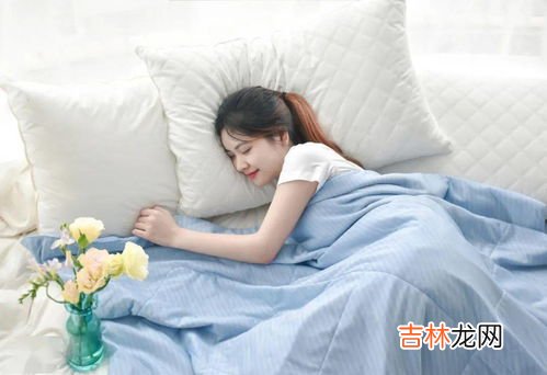 太晚泡脚会睡不着吗,晚上用姜水泡脚会影响睡眠吗？