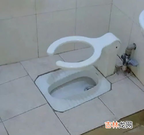 厕所马桶堵了水下不去怎么办,马桶堵了水满了下不去怎么解决