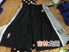 衣服上的标签怎么拆除,怎样才能完好无损的把衣服上的价签弄下来