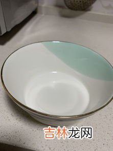 微波炉能用瓷碗吗,瓷碗可以放进微波炉吗