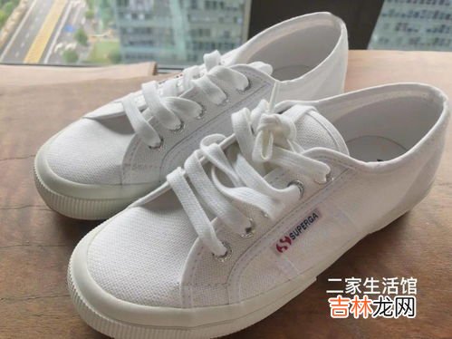 怎么晾晒小白鞋,小白鞋洗了怎么晒 小白鞋洗了如何晒
