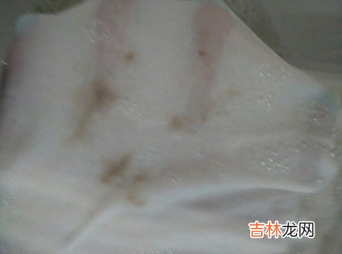 床单顽固污渍怎么去除,床单上的污渍怎么洗 床单的污渍清洗方法