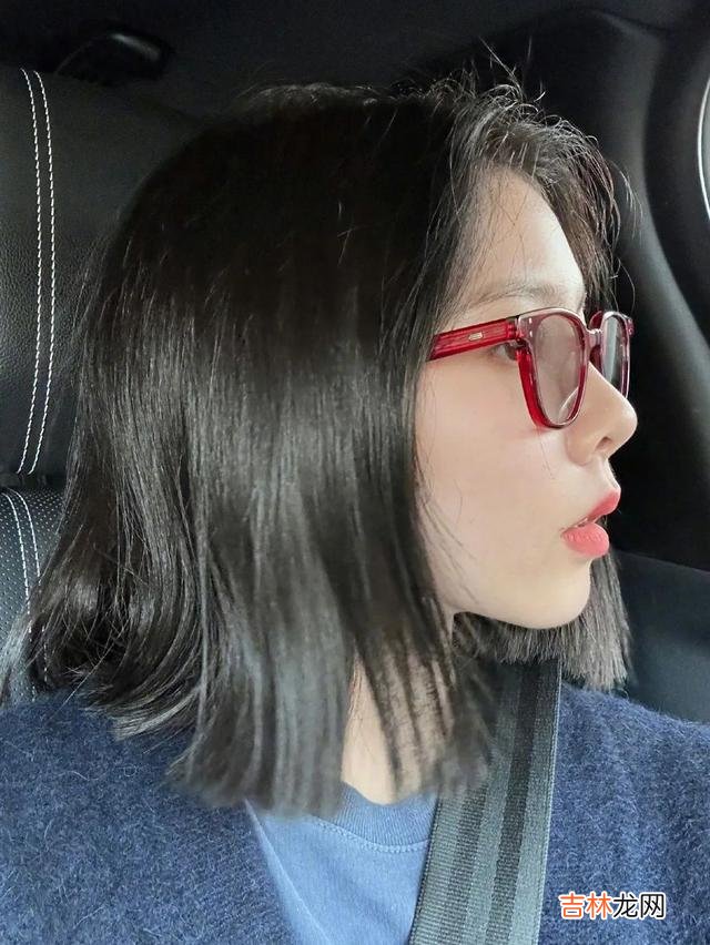 發型 Lisa怎么大变样了？新發型丑到根本认不出