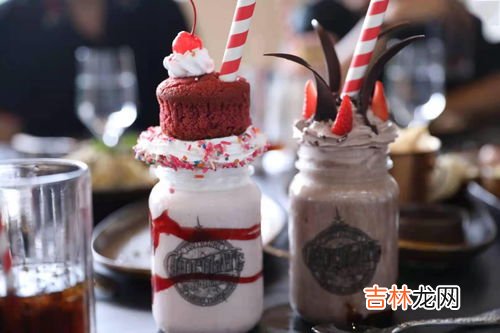 可樂和巧克力可以一起吃嗎,巧克力跟可樂能一塊吃嗎