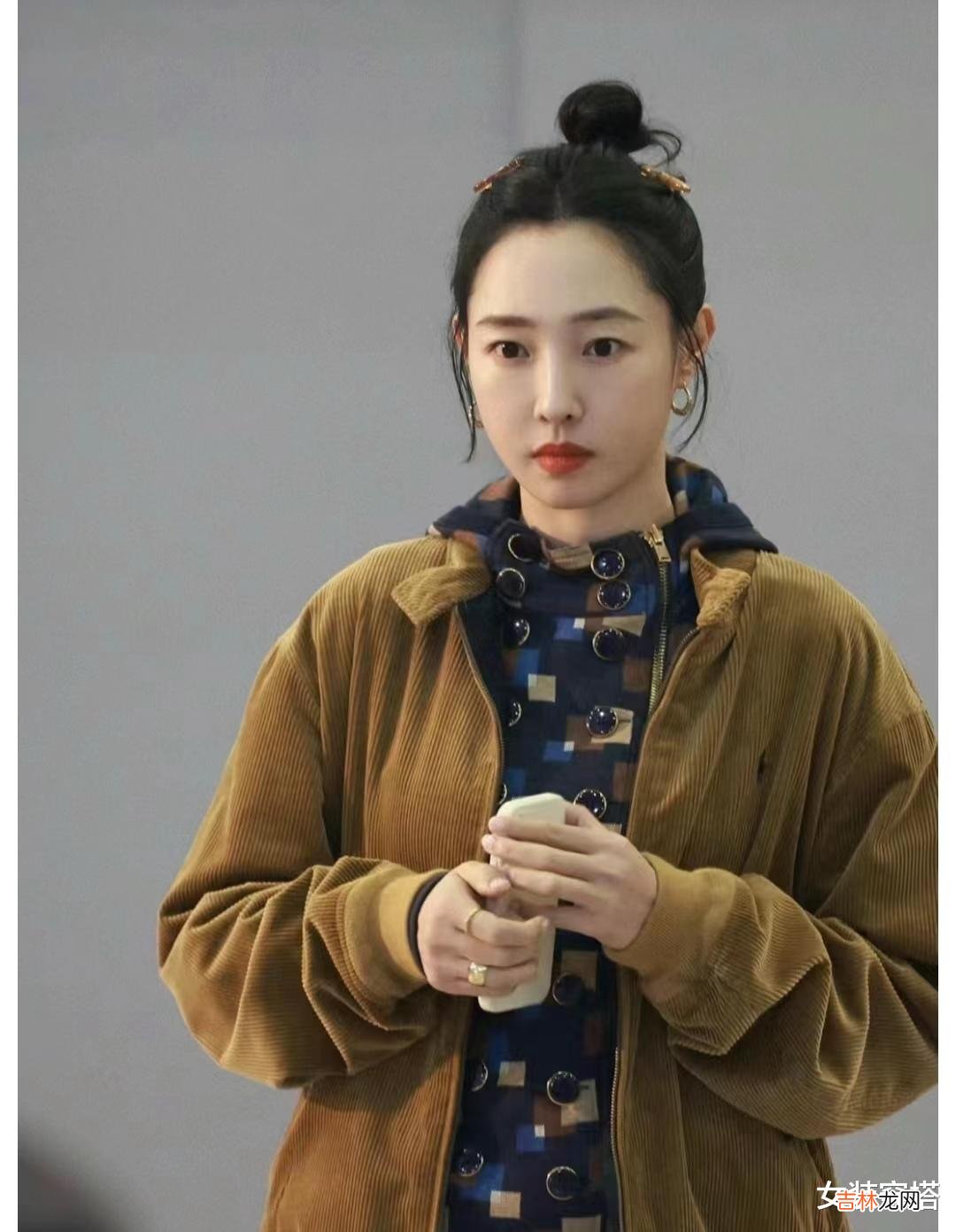 发型 不建议中年女人留的5种发型，听着洋气，实际上显老土气，很油腻