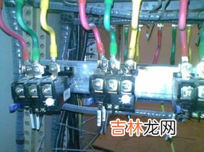 灯泡短路的几种情况,物理。什么情况下灯泡会短路？