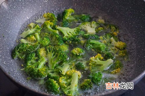 热菜需要放水吗,微波炉 热菜时候 用另外加水吗？