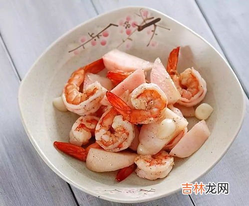虾和桃子能一起吃么,虾跟桃子可以一起吃吗 虾和桃子一起吃会中毒吗