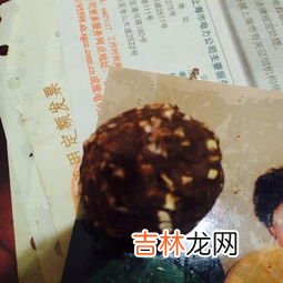 巧克力为什么会有虫子,巧克力有虫子是真的吗、正常吗，巧克力里的白色蠕虫