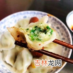 为什么筷子不能插饭里,为什么筷子不能插在饭上?