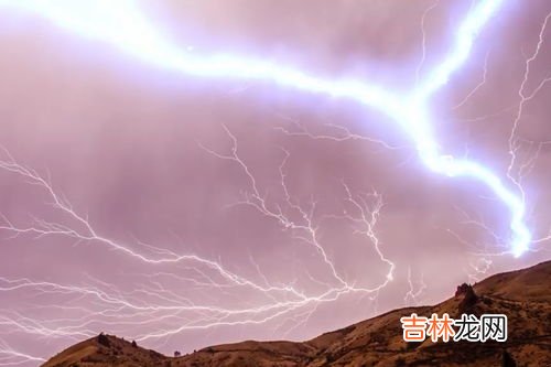 闪电多宽,闪电四米宽是什么梗