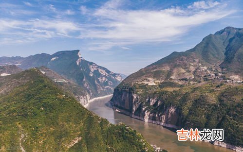 长江三峡是瞿塘峡西陵峡和什么峡,长江三峡指的是哪三峡 长江三峡分别是指什么