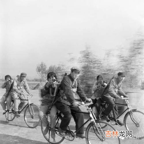 20世纪70年代美国的经济,20世纪七八十年代，美国经济发展的特点和原因是什么