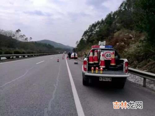 高速上拖车费用怎么算,高速公路拖车收费标准2021