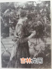 海伦凯勒被授予什么称号,海伦凯勒被称为嗯嗯教育坛上最伟大的成就吗