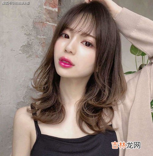 头发多的女生适合什么发型,头发多的女生适合的发型 具体发型介绍如下