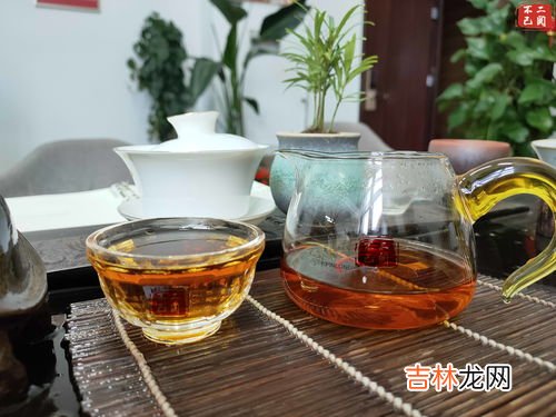 椰青为什么发酸,椰子水清澈但是味道发酸怎么回事？