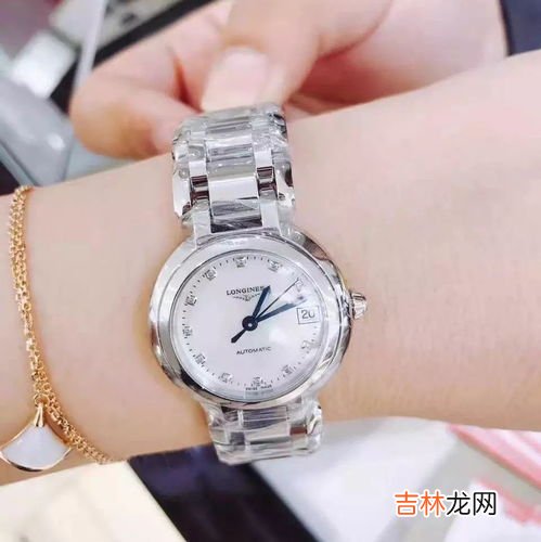 浪琴黛绰维纳系列女表：时尚与精准的完美结合,浪琴女款表里哪个系列更适合三十岁左右的时尚女性佩戴？