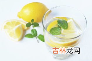 柠檬水可以加什么,柠檬和什么一起泡水好 柠檬水加什么减肥