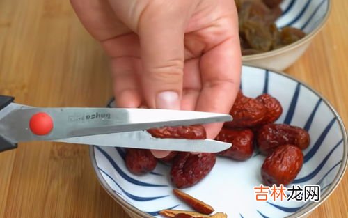 红薯蒸着吃还是煮着吃,你觉得红薯蒸着好吃还是煮着好吃?具体的做法是什么?