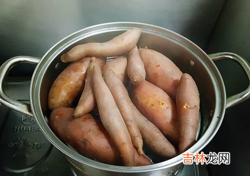 红薯蒸着吃还是煮着吃,你觉得红薯蒸着好吃还是煮着好吃?具体的做法是什么?